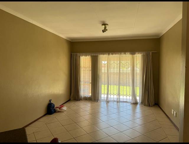 2 BEDROOM COMPLEX FOR SALE IN RUIMSIG